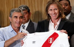 ¿Ricardo Gareca continuará al mando de la selección peruana? Oblitas se pronuncia